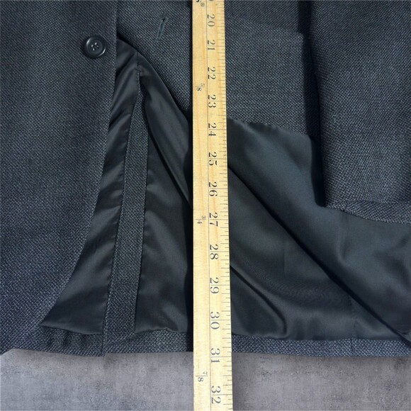 JOS A BANK Travel Men’s 42R Gray Wool Blazer Sport Coat Two‑Button Jacket - Picture 9 of 13